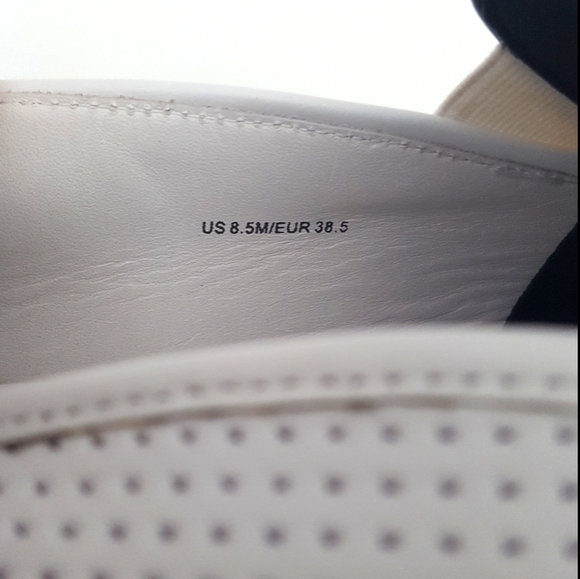 Vince black white perforated leather fashion sneaker New - Picture 10 of 13